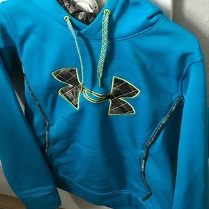 Under Armour size ladies Medium